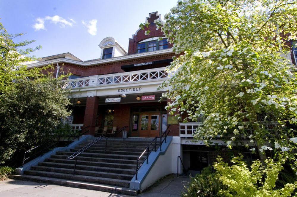Отель Mcmenamins Edgefield Траутдейл Экстерьер фото